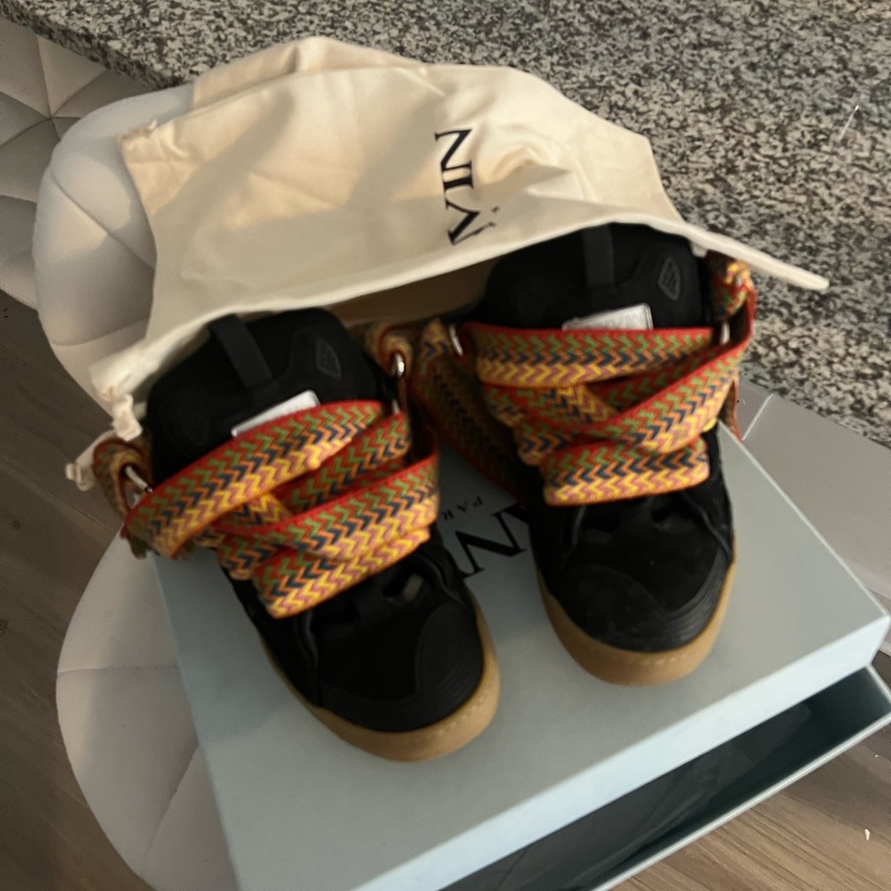 Lanvin size 42 good condition